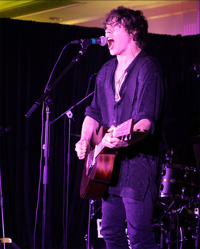 Barns-Courtney-5.jpg