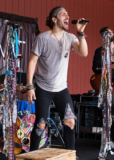 Magic_Giant_5.jpg