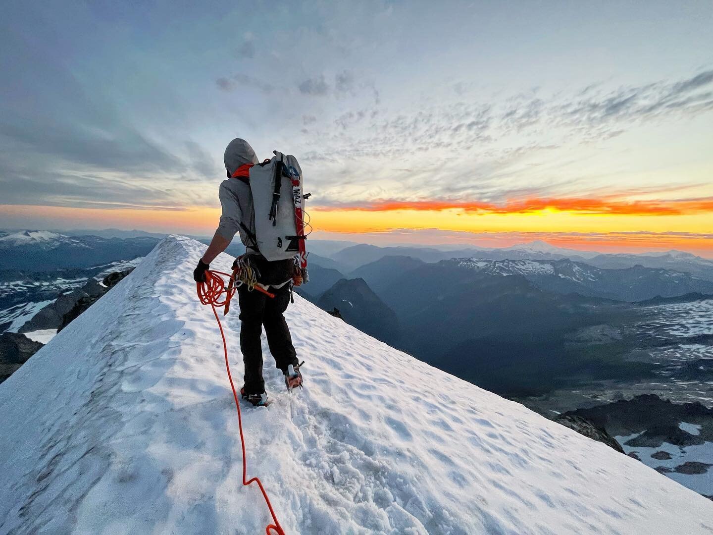 On location in Washington&rsquo;s North Cascades earlier this year with @mountainbureau and @costadrien for a big film coming in a few months. Directed by @michellescreative 

📸 @jimaikman