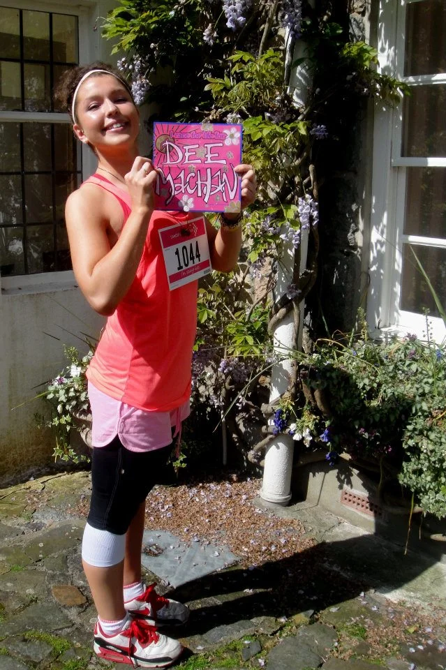 Sarah took part in the Cancer Research 'Race for Life' for Dee Machan