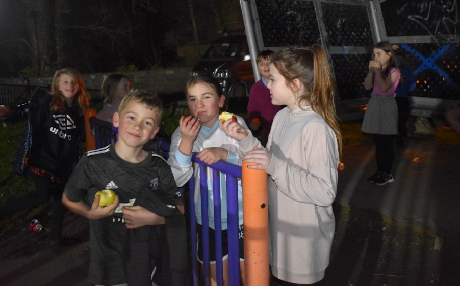  Children enjoying free fruit at a Street Sports session. Photo courtesy of the Guernsey Sports Commission 