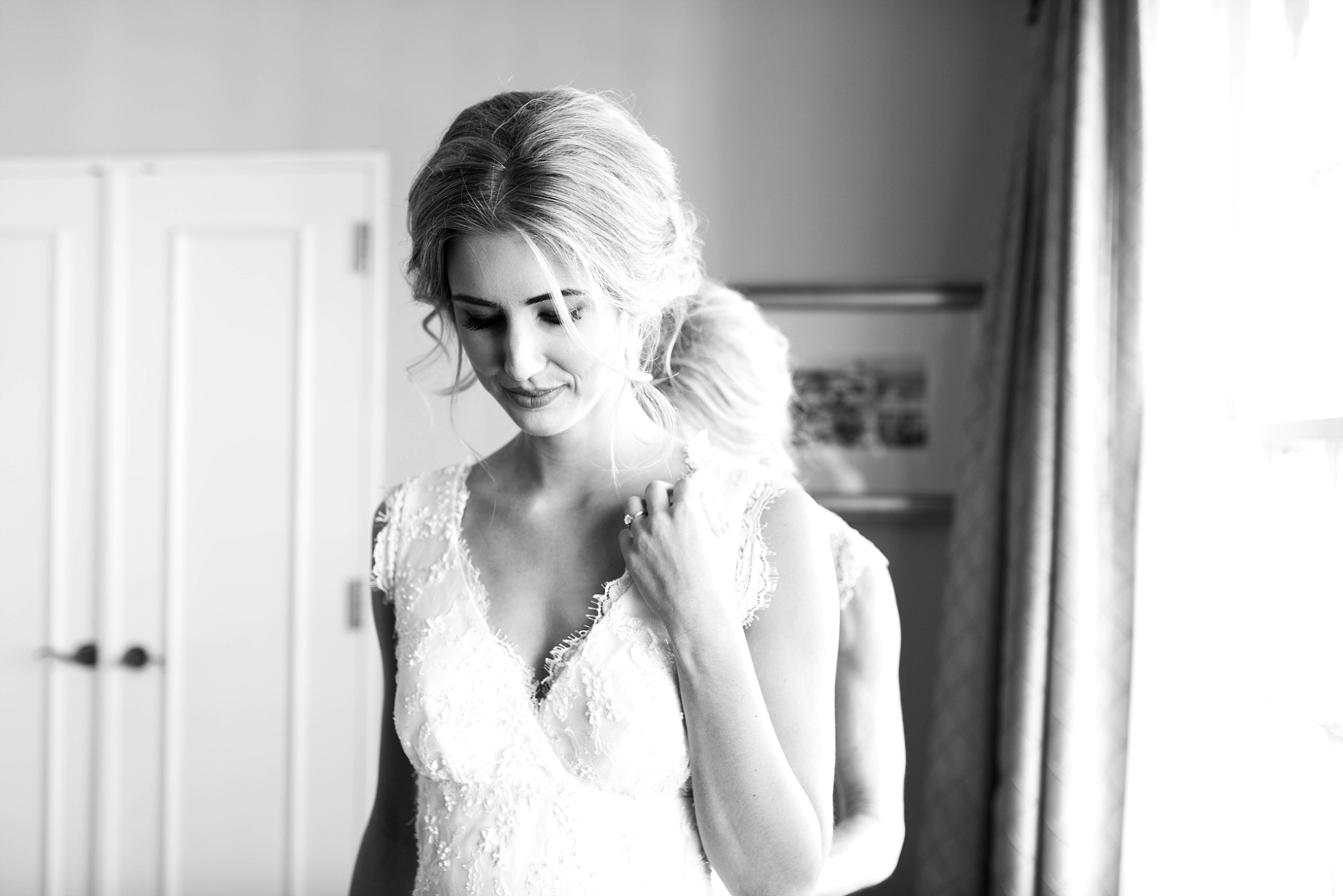 BRIDE GETTING READY | MATT & MEGAN | CAREY WEDDING | B&A WAREHOUSE | ST. FRANCIS XAVIER