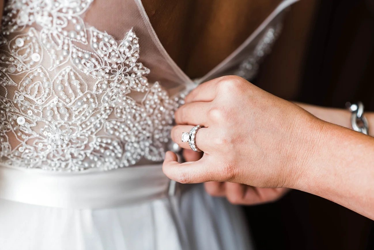 METAL MUSEUM WEDDING IN MEMPHIS | CAO WEDDING | Memphis Tennessee | Laura Wilkerson Photography
