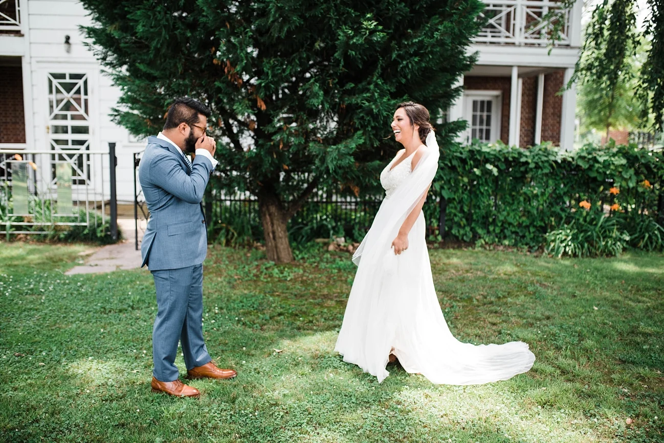 METAL MUSEUM WEDDING IN MEMPHIS | CAO WEDDING | Memphis Tennessee | Laura Wilkerson Photography