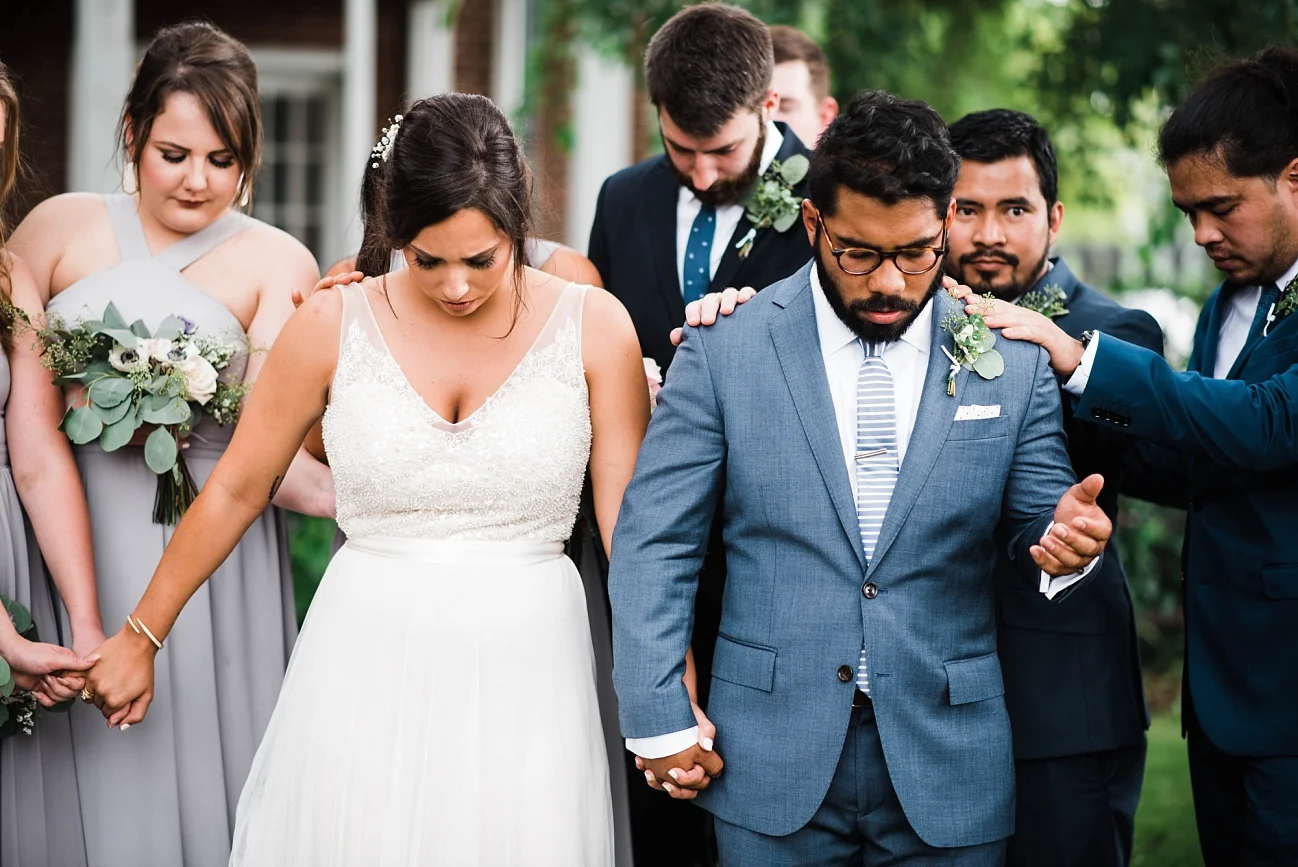 METAL MUSEUM WEDDING IN MEMPHIS | CAO WEDDING | Memphis Tennessee | Laura Wilkerson Photography