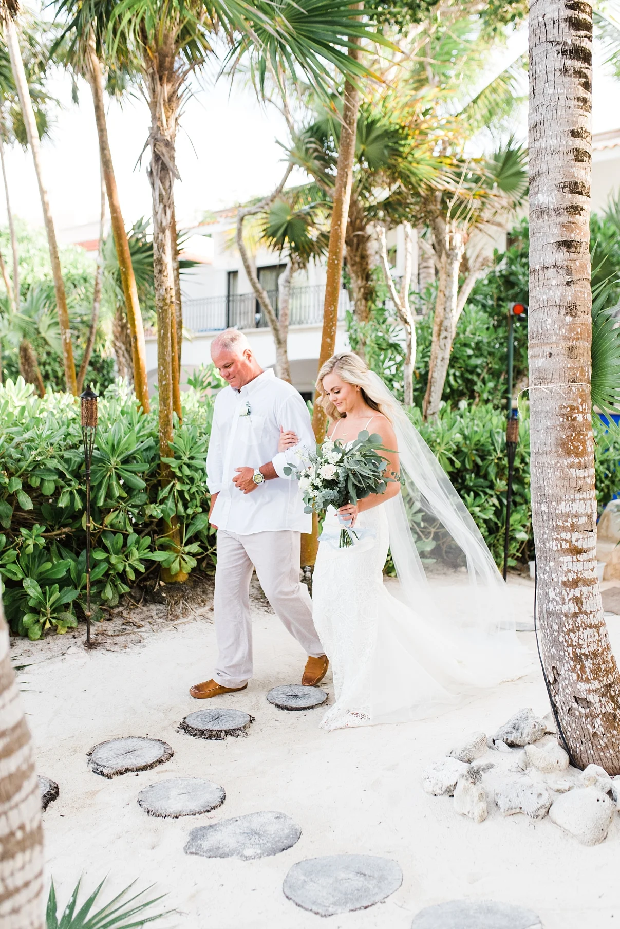 MALLORY & EBEN LEEMAN WEDDING | A DESTINATION WEDDING IN AKUMAL, MEXICO | LAURA WILKERSON PHOTOGRAPHY