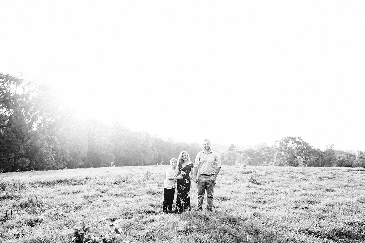STEFANY & JACOB | KEISLER MATERNITY SESSION IN ALABAMA | MATERNITY SESSION IN A FIELD