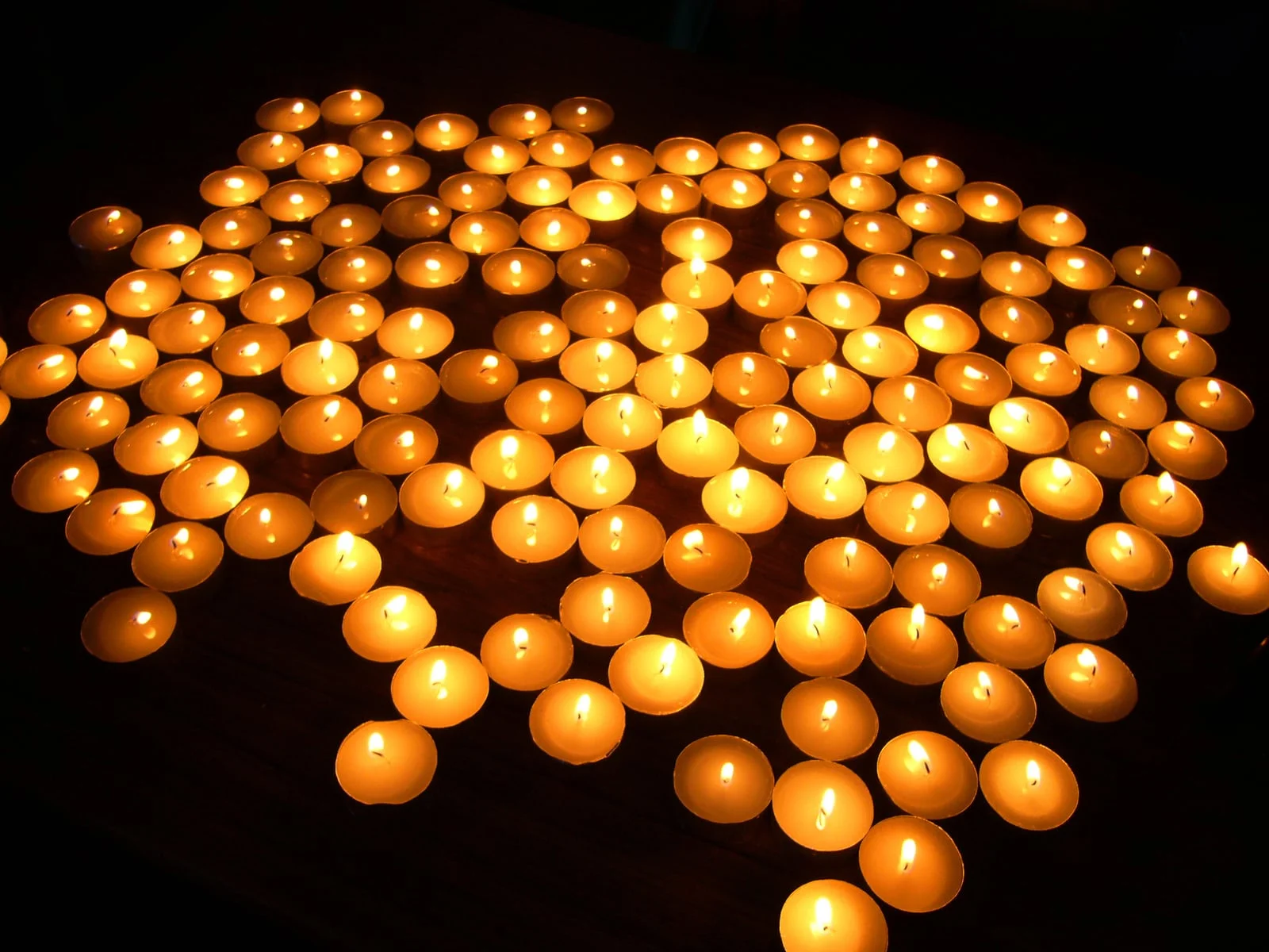 candles-of-hope-1193972-1600x1200.jpg