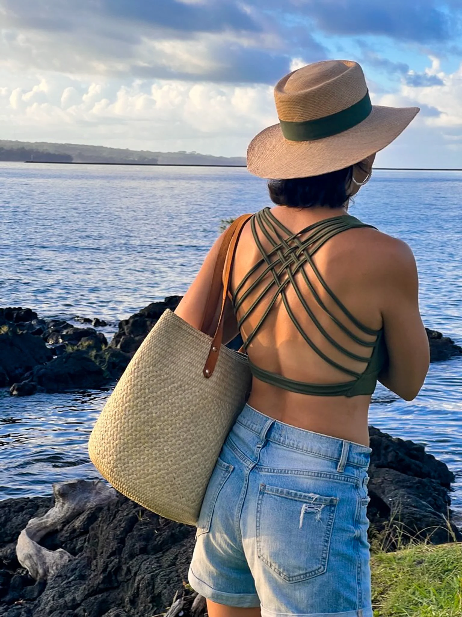 Nalu top back.jpg