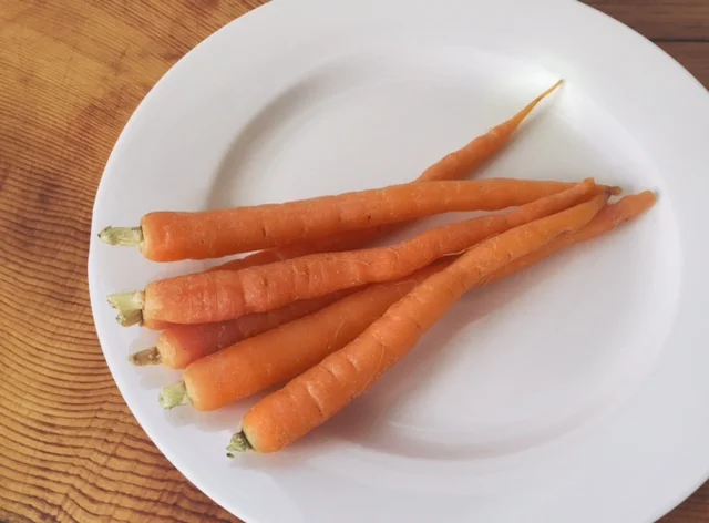 Organic baby carrots