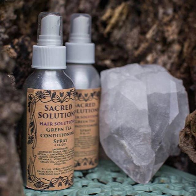 Sacred Solutions Green Tea Conditioning Spray leaves hair smelling great and feeling soft!  Argan oil's antioxidants is great for static cling and fly aways! &lsquo;Liquid gold&rsquo;, as Argan oil has been dubbed, is a natural skin and hair softner.