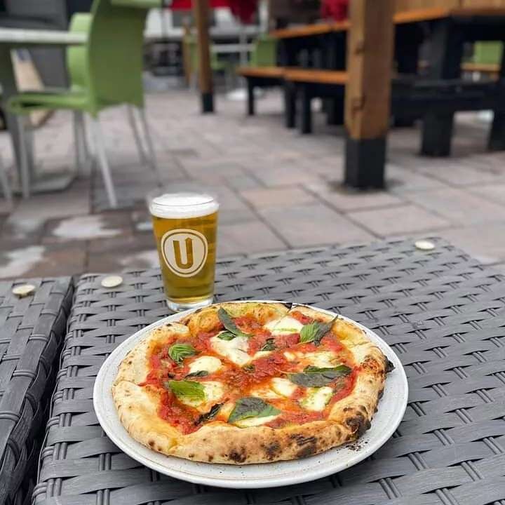 Join us on our beautiful patio today! Open from 1 - 9pm for pizza, appetizers, and cool beverages.  4 - 9pm for regular menu. What are you waiting for? ☺️

#patio #patioseason 
#madeinhouse #pizza #calzone #pasta #gnocchi #risotto #trtrattorina #chef