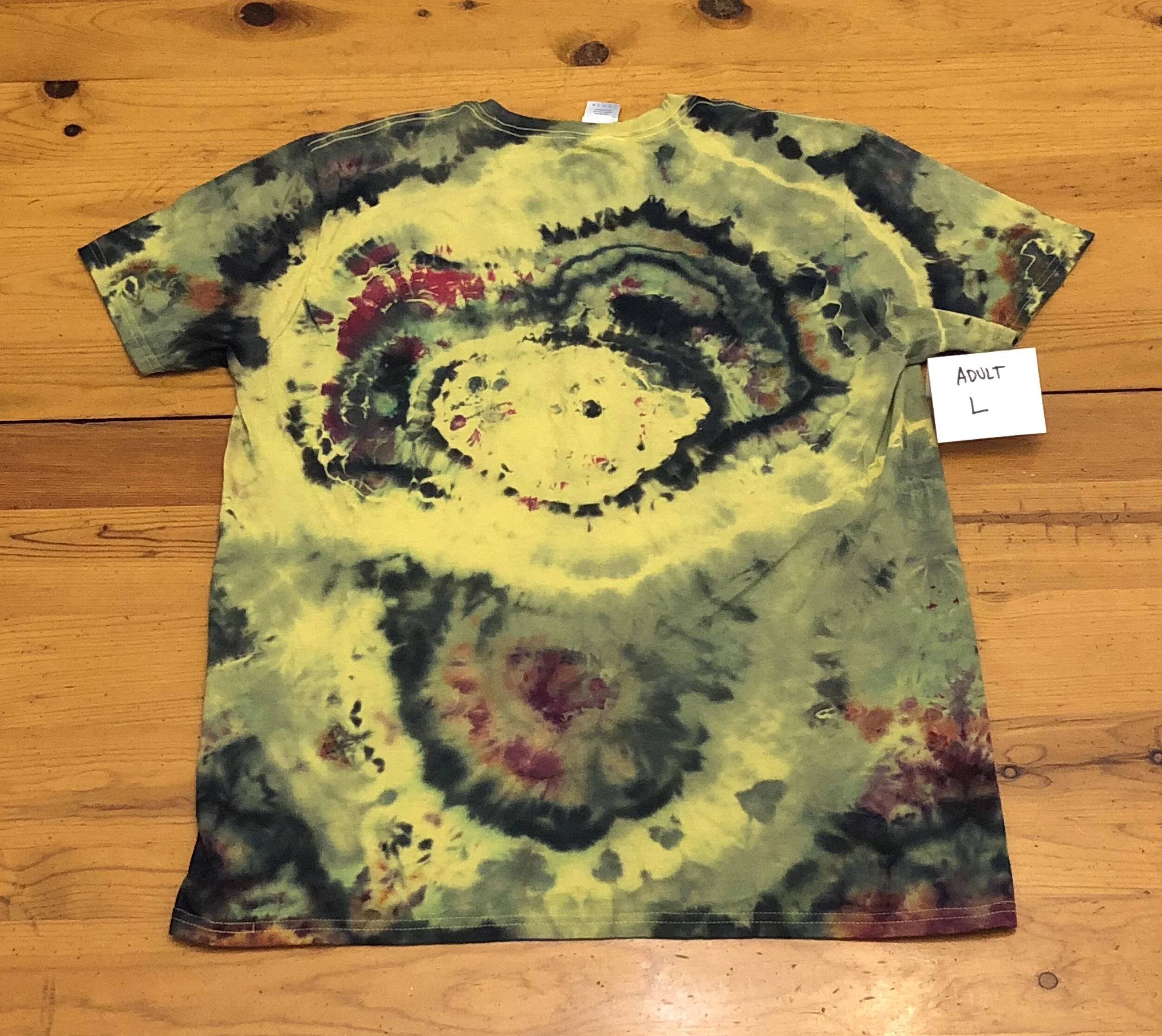 Jim-Dye_yellow_black_geode_ss_back_AL.JPG