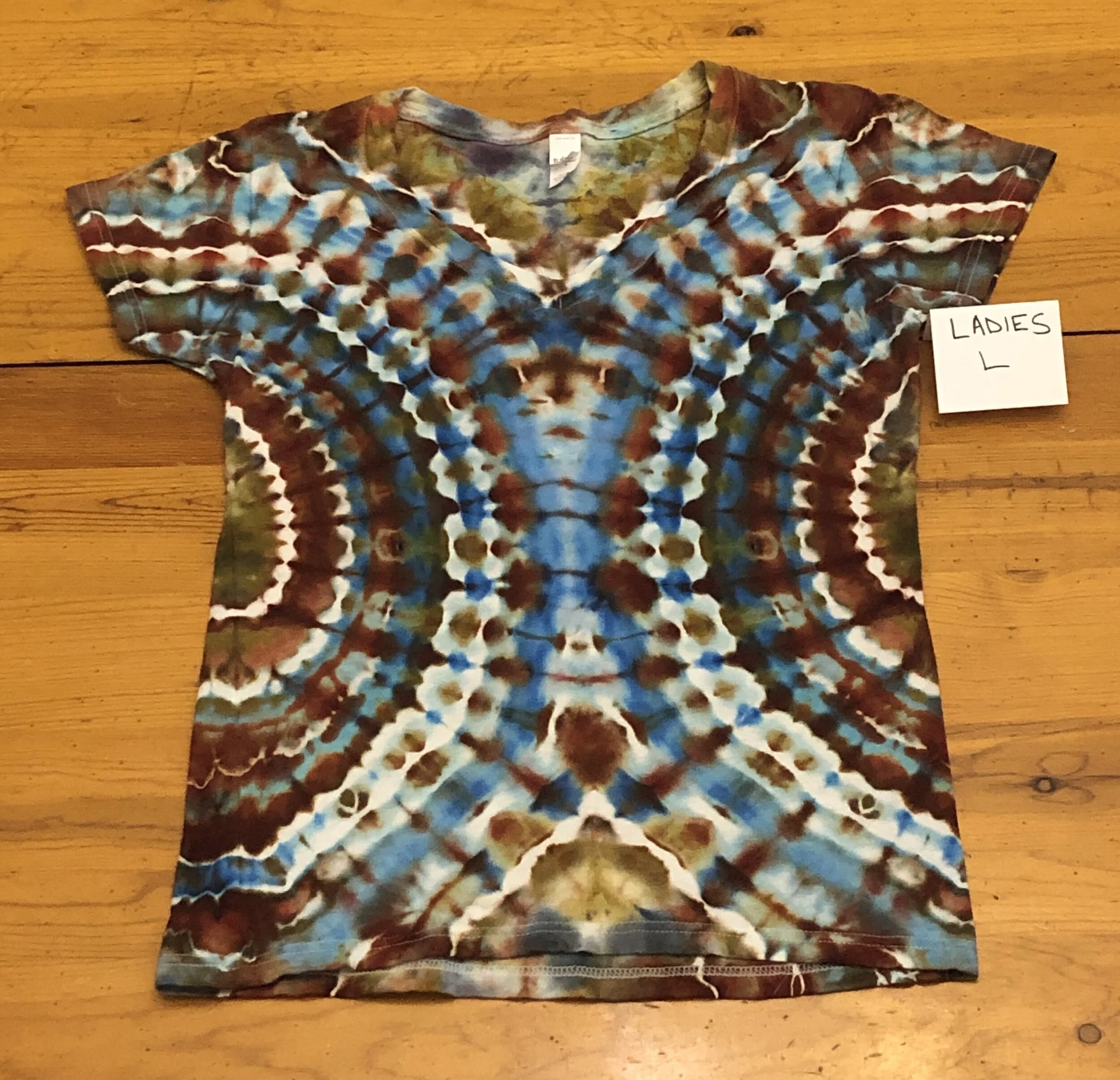 Jim-Dye_blue_red_bronze_half_circles_front_LL.JPG