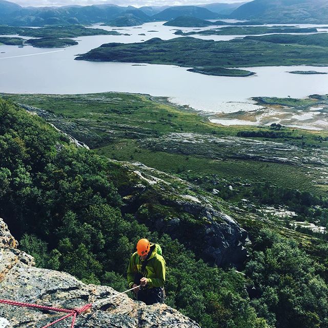 Klatring og fotodag i vakre Flatanger.