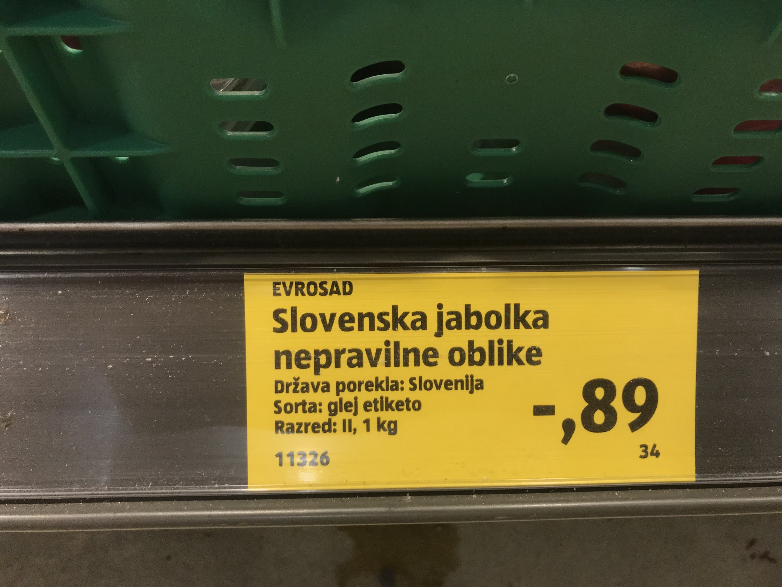 SLOVENSKA JABOLKA NEPRAVILNIH OBLIK