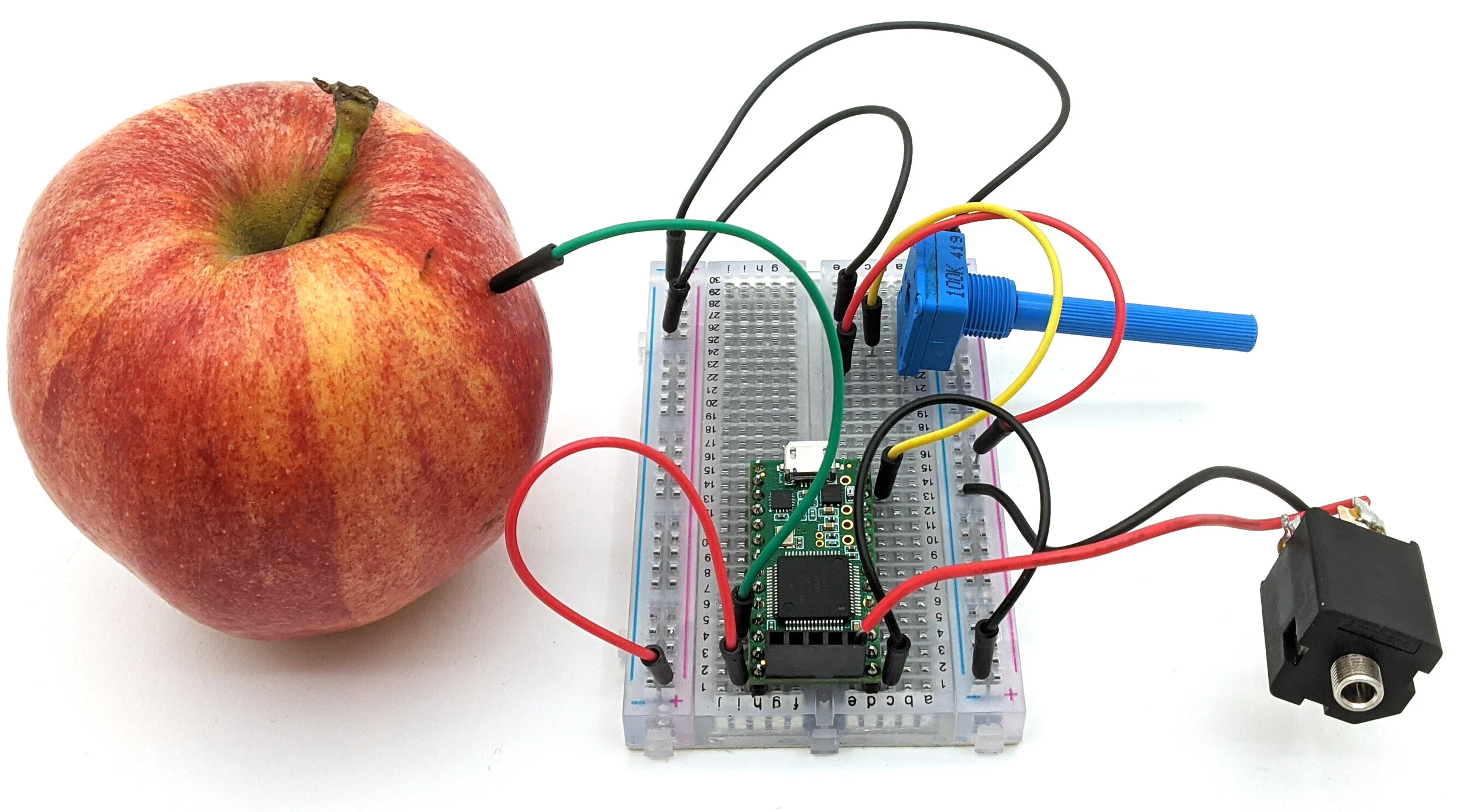 konS @ Inkubator // Sintisajzer Teensy