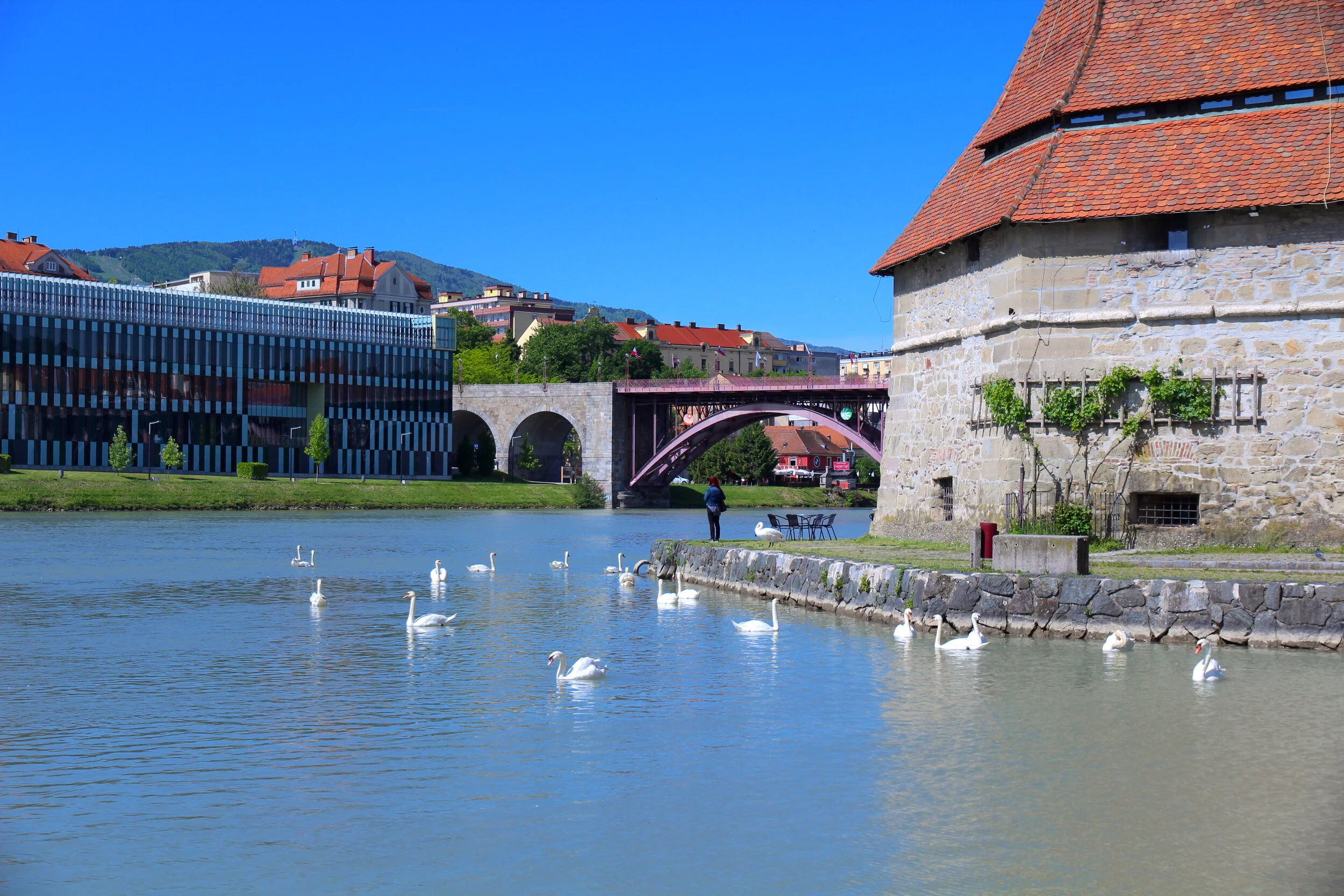 REZIDENCA POBRATENIH MEST: Razpis za književnike iz Sombotela