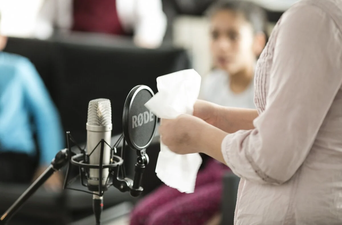 Delavnica ustvarjanja glasbe z (ne)vsakdanjimi predmeti