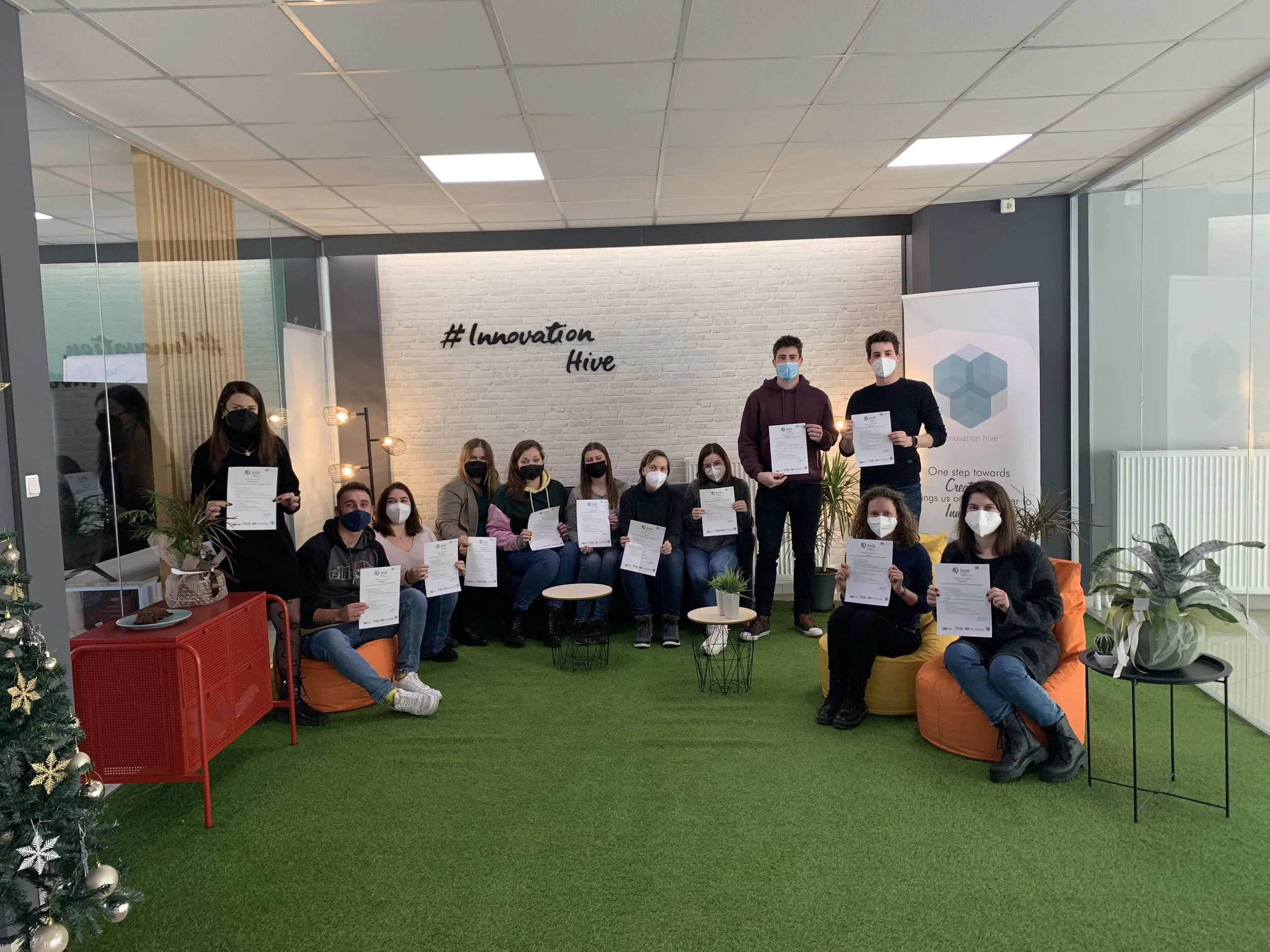 Sodeluj na mednarodnem usposabljanju o finančni pismenosti