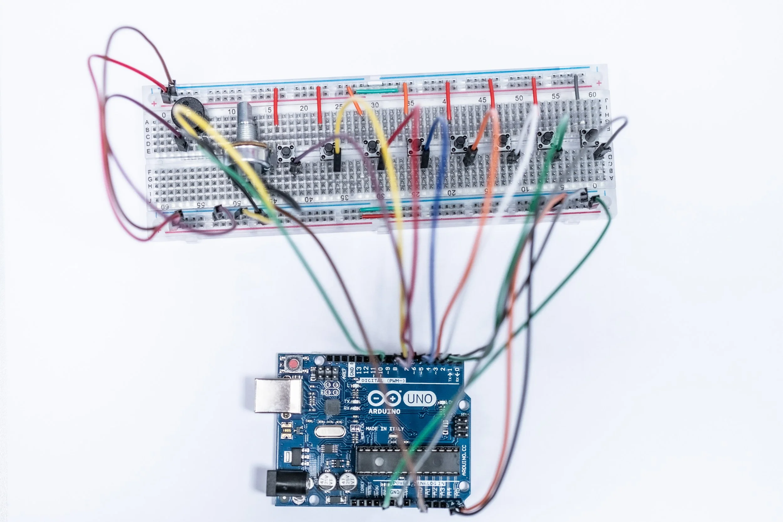 konS @ Inkubator // Žičke + gumbi = klaviatura