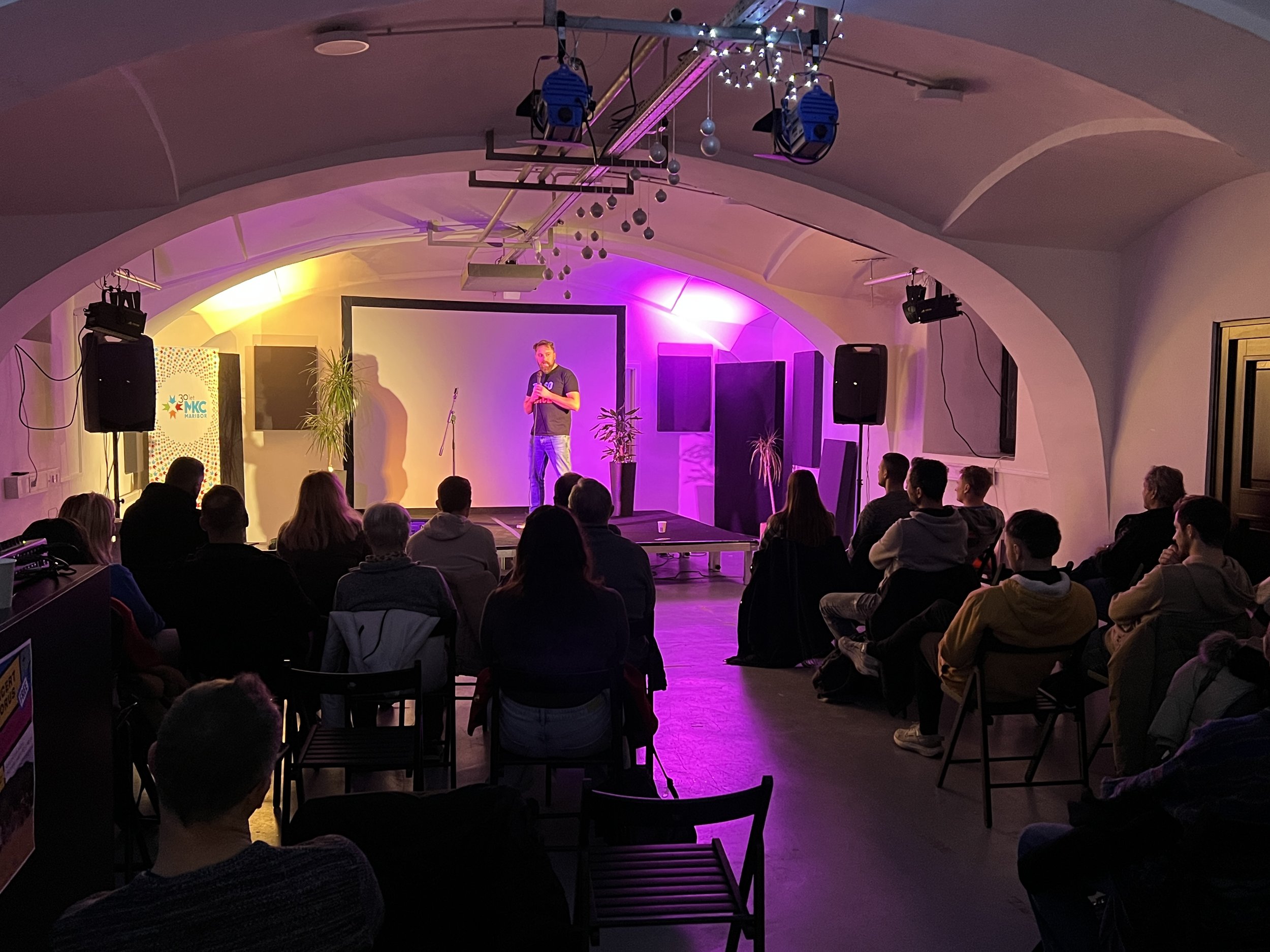Avtmigeci nasmejali Kulturni inkubator