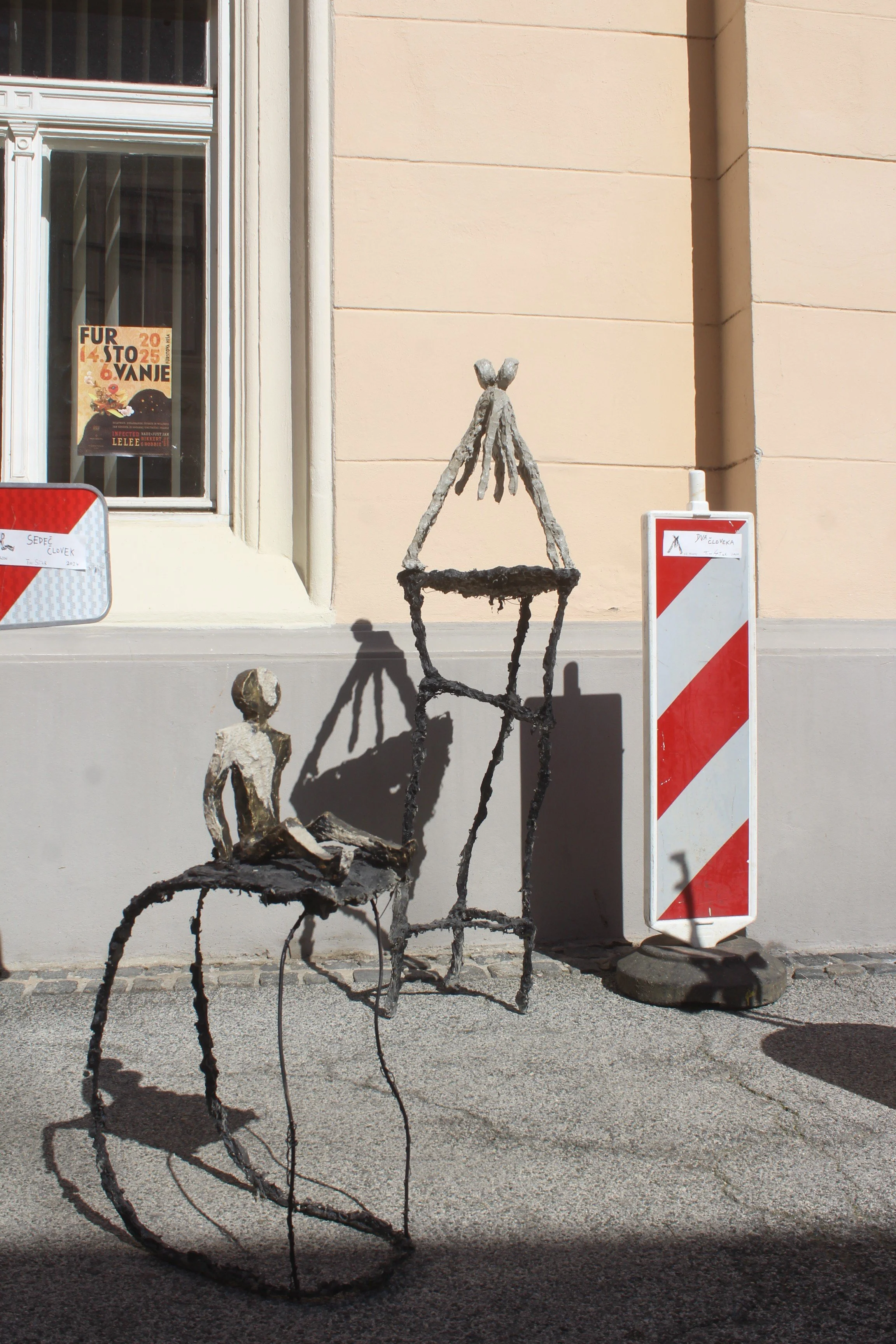 [Galerija Media Nox] Timi Sitar in njegova rdeča nit