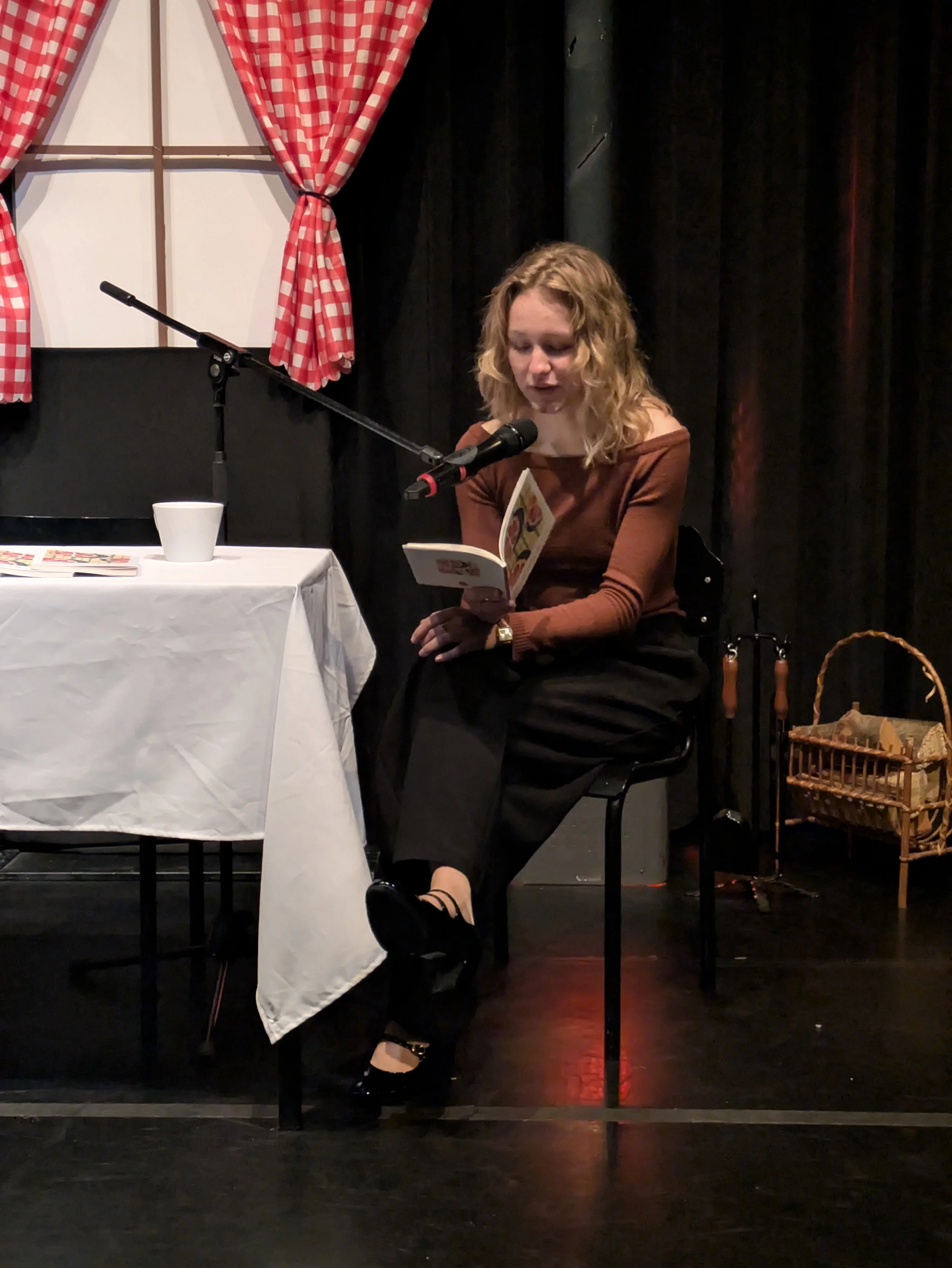 5 Literarni zbornik II gimnazije 2025 Foto Nina Medved.jpg