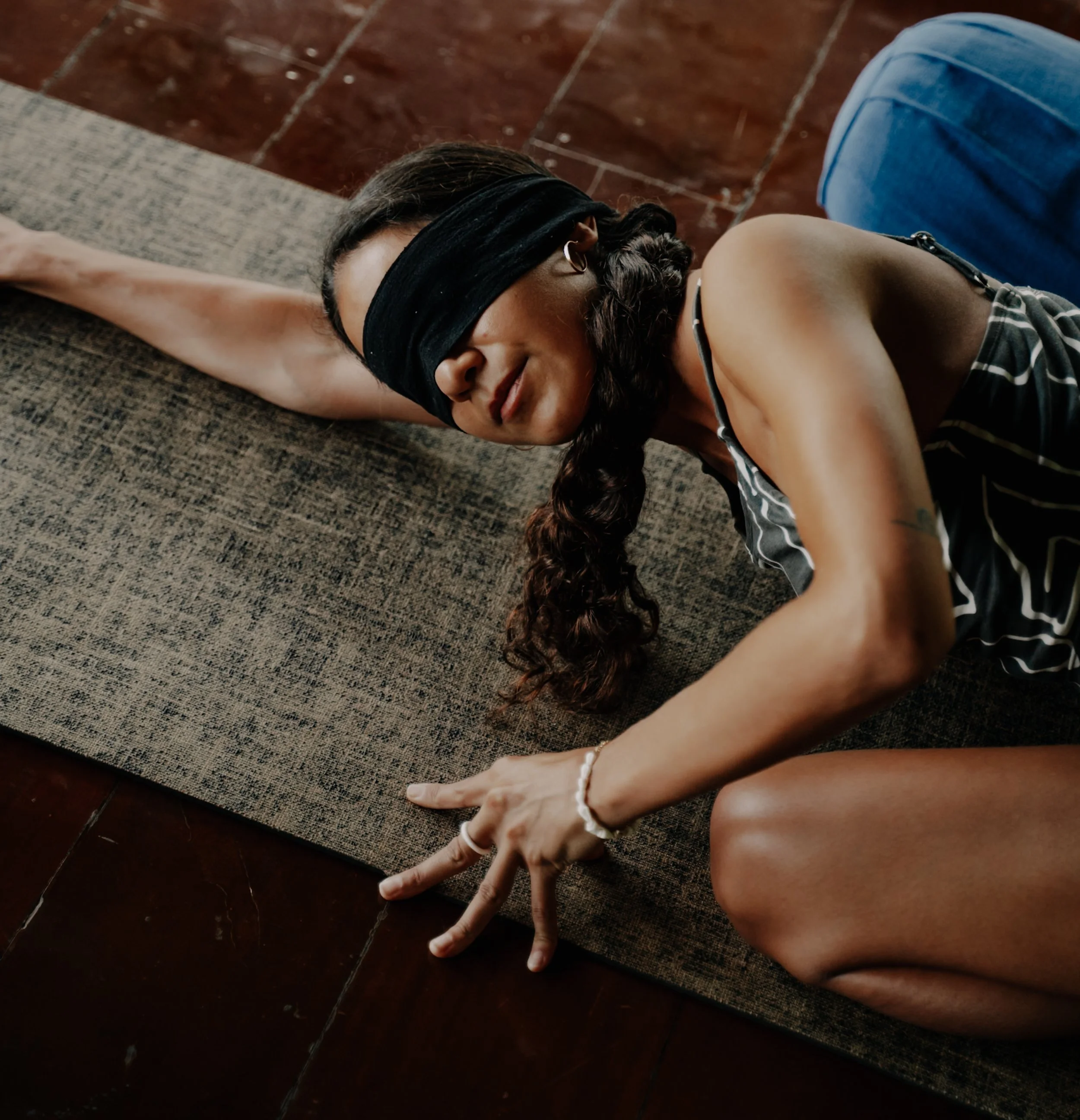 AWAKEN WITHIN: Blindfolded somatic yin journey ~ SYDNEY