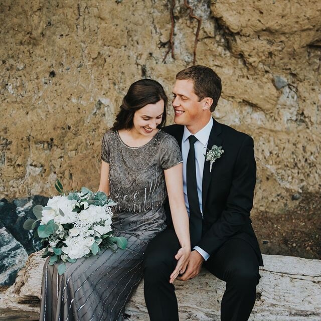 For their gorgeous waterside elopement, D decided to pivot from the traditional white dress and went with a sparkly silver stunner instead.  Loved how it popped against the rocks and stone, and brought this really neat earthy element to the photos.