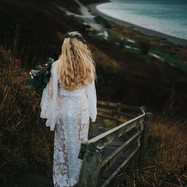 Well, there&rsquo;s a first for everything!  Instead of chatting a cozy coffee shop, today&rsquo;s wedding consult was done with a couple under a wooden shelter, at the beach, in the pouring rain, with to-go coffees. 😂 And I&rsquo;m going to be hone