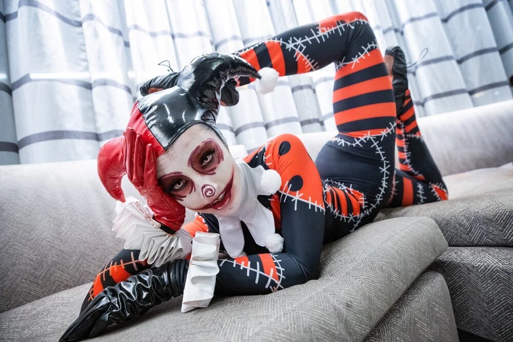  Contortionist 