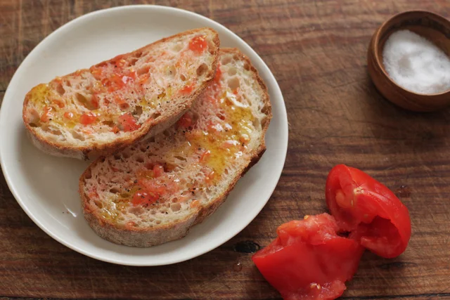 Pane, olio e pomodoro
