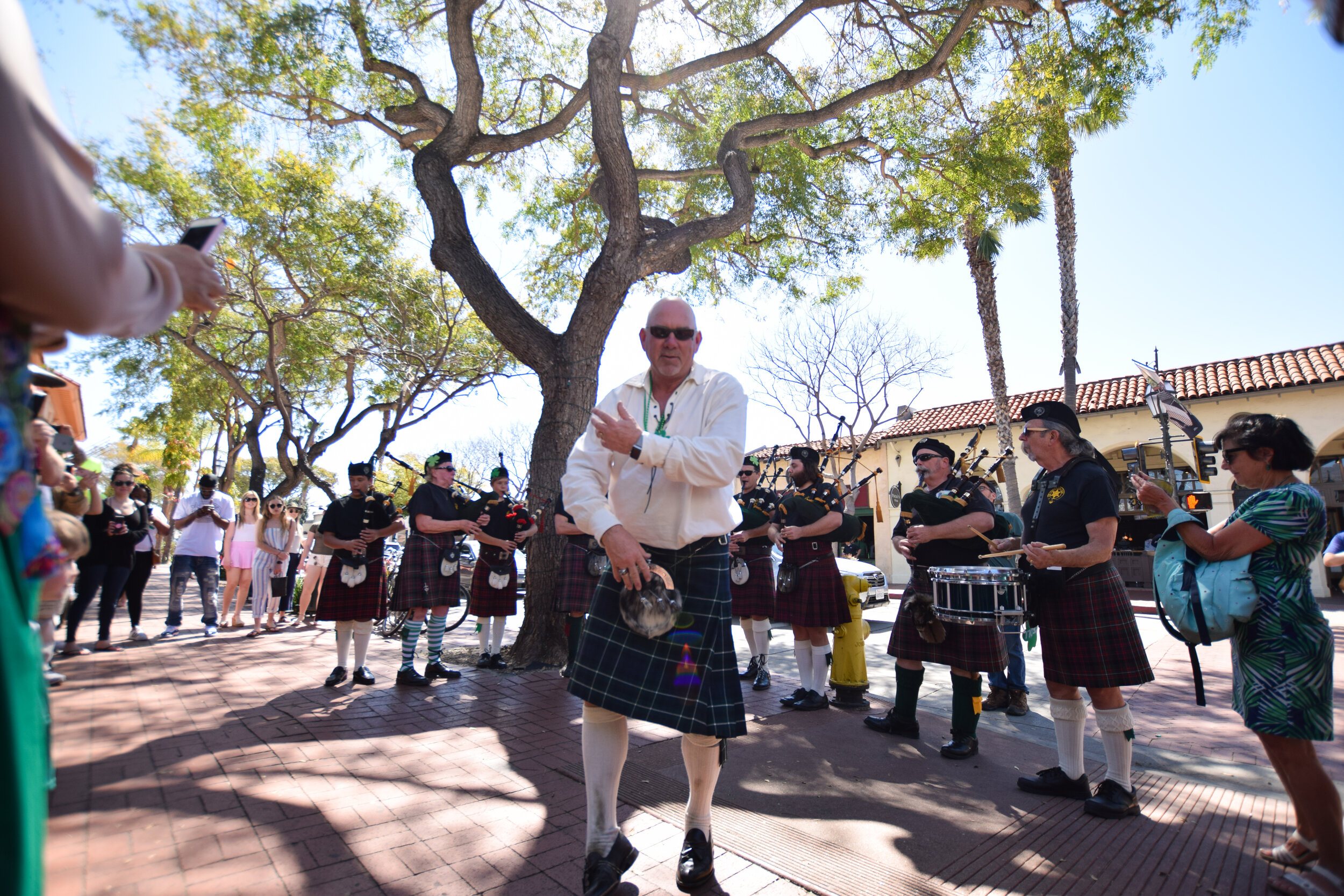  Members of the Santa Barbara Sheriff Pipe and Drum Corps ended the stroll in front of Institution Ale. 