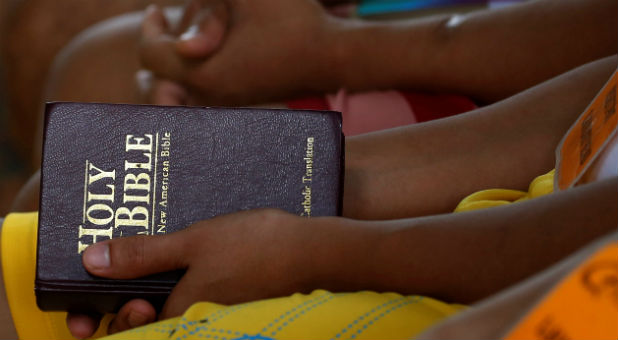 Reuters-Philippines-Bible.jpg