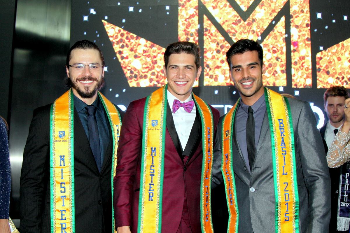 Os mais belos do Brasil deram show com o microfone: Lucas (2014), Carlos (2016) e Anderson (2015).