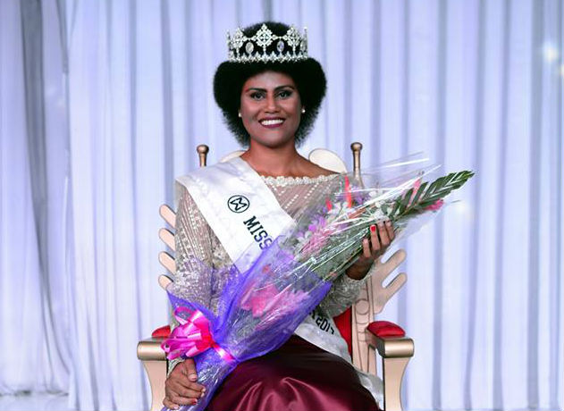  Todo o exotismo e beleza da nova Miss Fiji. Ela vem da terra da Lagoa Azul.