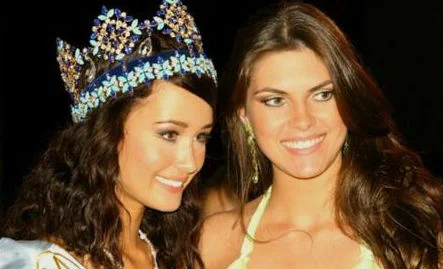Unnur Birna da Islândia, Miss Mundo 2005, com a brasileira Patrícia Reginato.