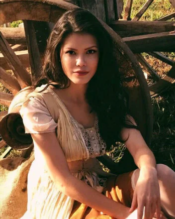 Vitória Strada: vice-Miss Brasil Mundo 2014 e protagonista de novela global em 2017. Beleza e talento incontestáveis!