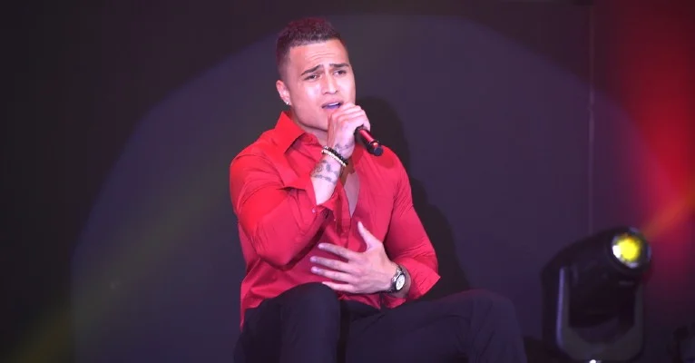 Tonga, um reino polinésio de apenas 110.000 habitantes, fez história ao conquistar classificação no Mr World 2019, após o seu representante ter vencido a prova de talento. Tonga já está no Top 12!