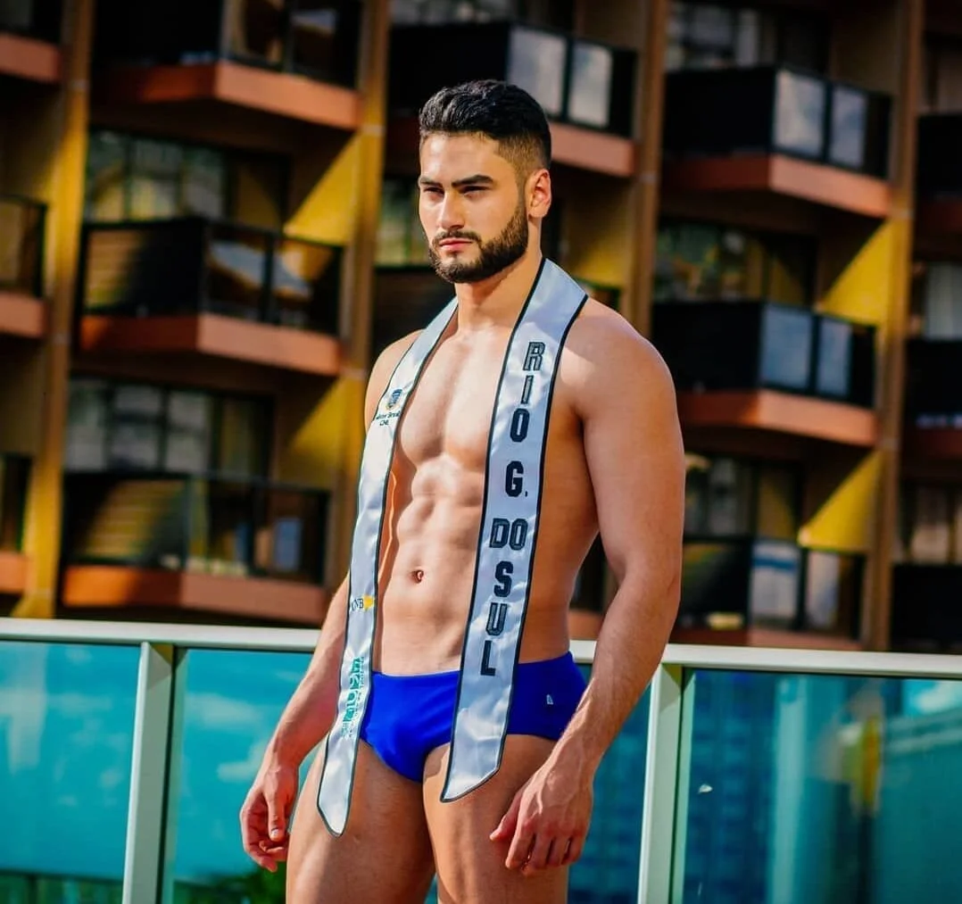 Mister felipe maia pelado