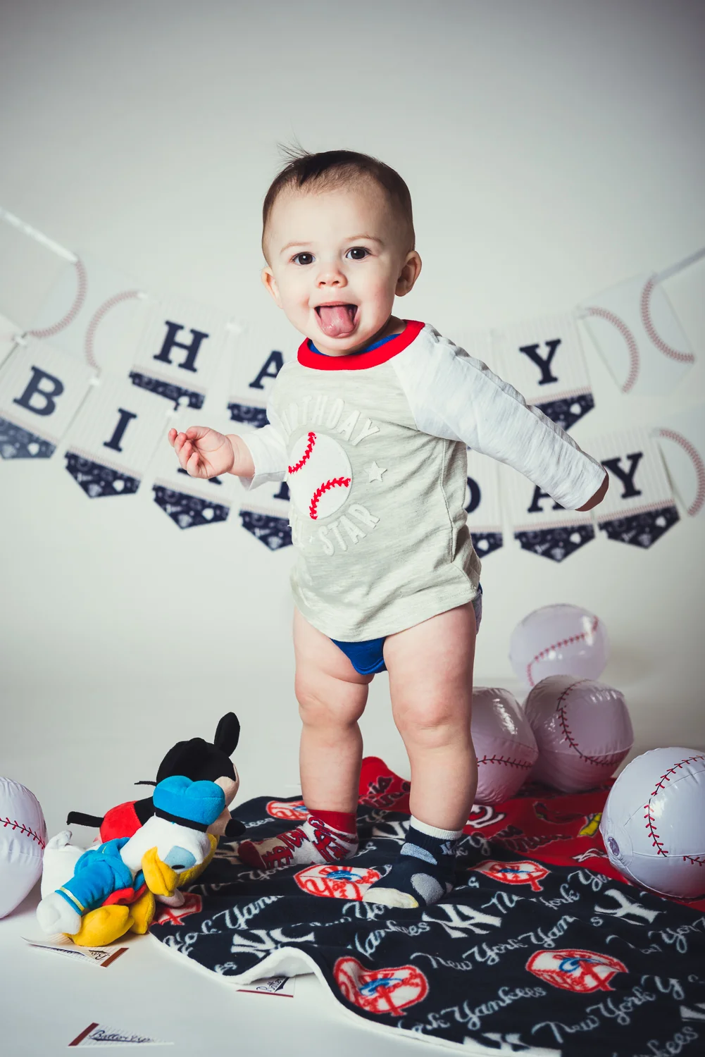20171217 - Timmys First Bday Portraits LR-7.jpg