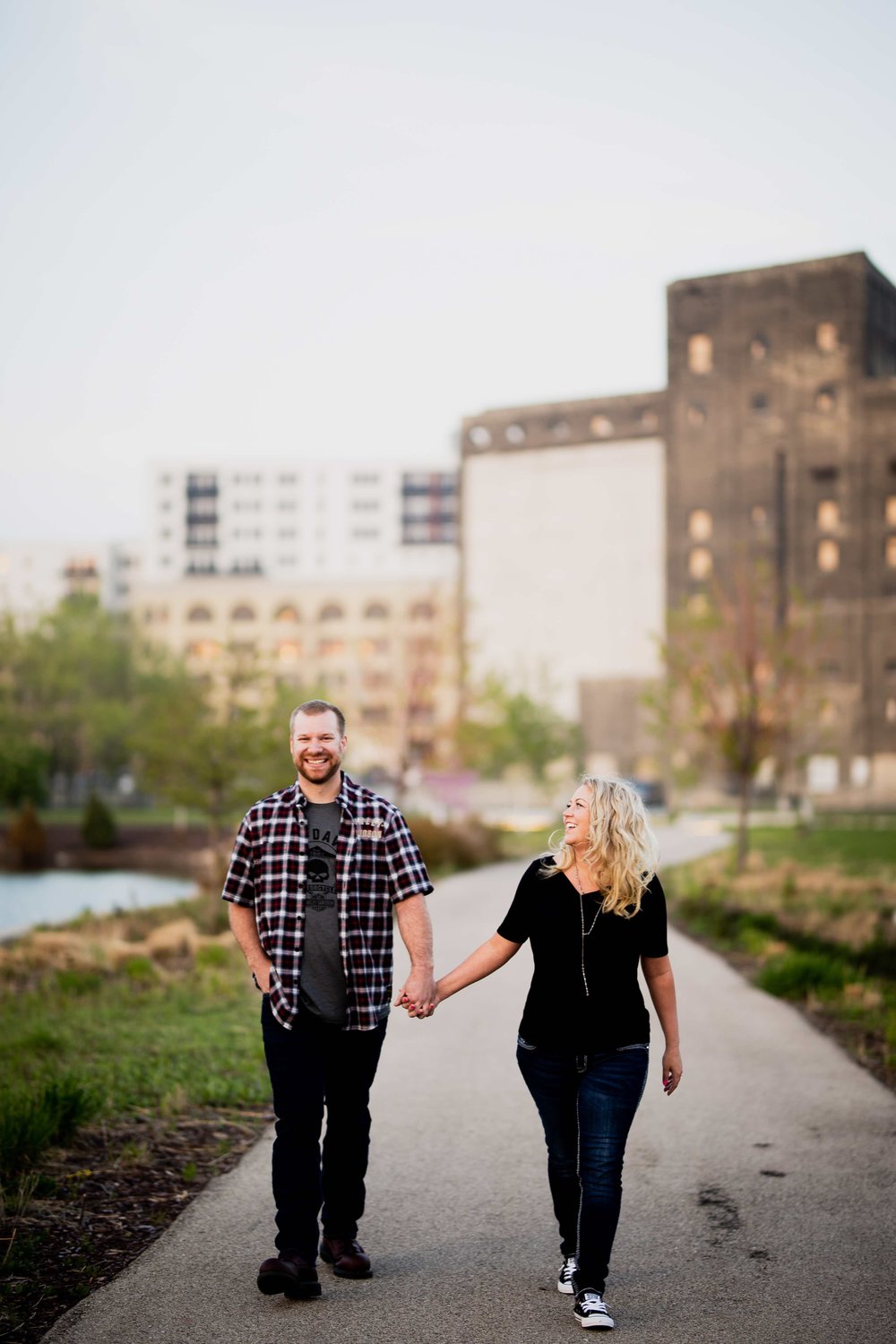 DOWNTOWN MILWAUKEE ENGAGEMENT PHOTOS -56.jpg