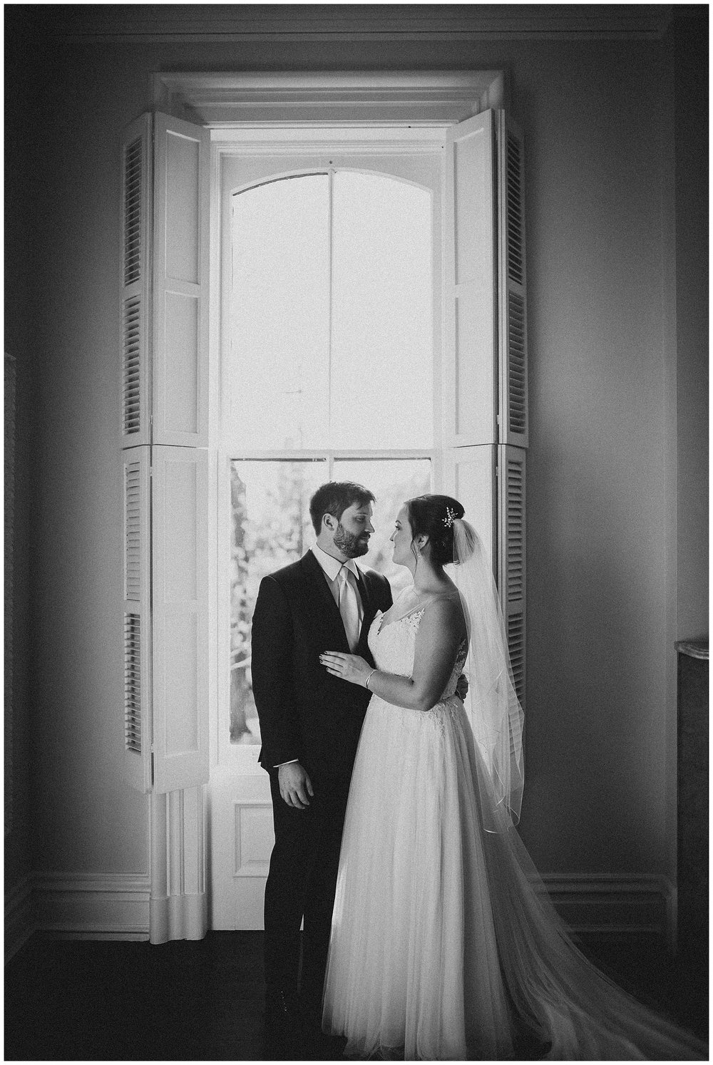 WISCONSIN WEDDING PHOTOGRAPHER -THE COVENANT AT MURRAY MANSION WEDDING-94.jpg