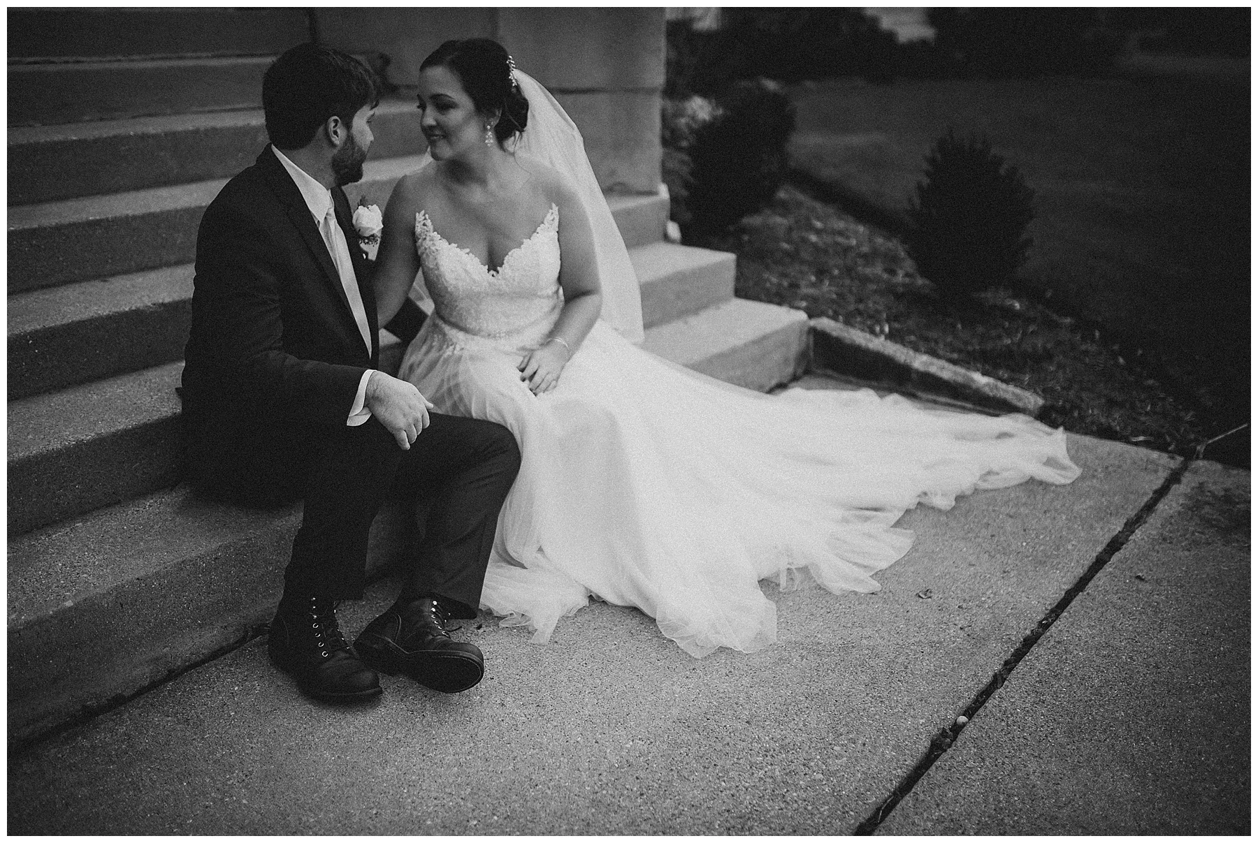 WISCONSIN WEDDING PHOTOGRAPHER -THE COVENANT AT MURRAY MANSION WEDDING-124.jpg