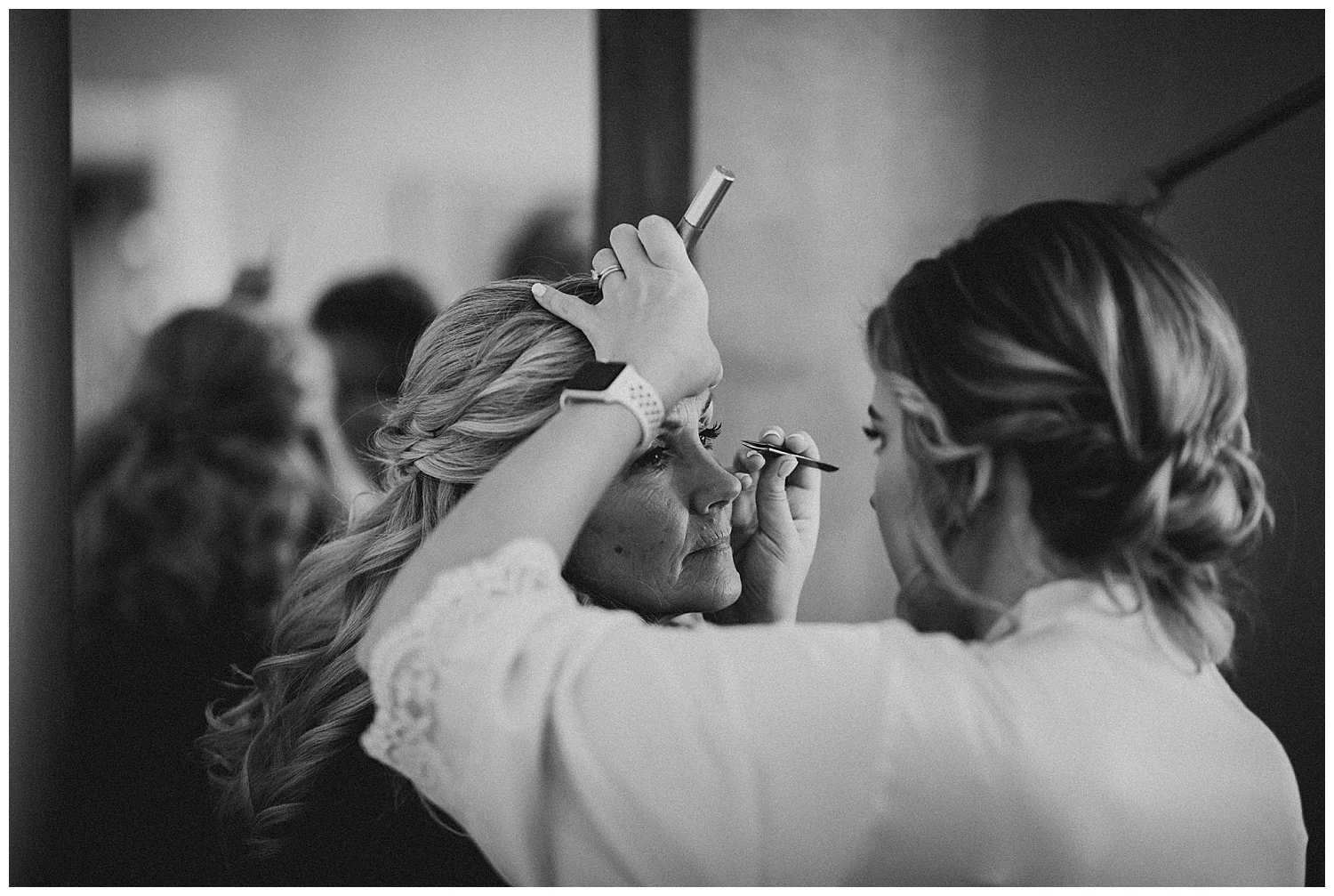 WISCONSIN WEDDING PHOTOGRAPHER 163.jpg