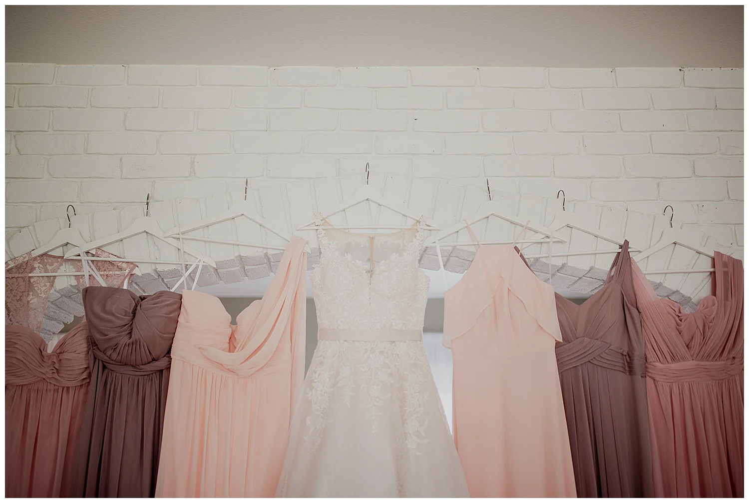 WISCONSIN WEDDING PHOTOGRAPHER 157.jpg