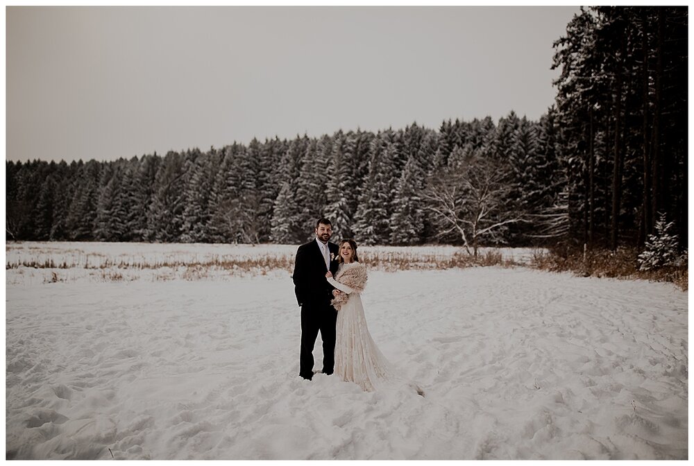 MILWAUKEE WEDDING PHOTOGRAPHER - GLACIER HILLS PARK WEDDING PHOTOS 19.jpg