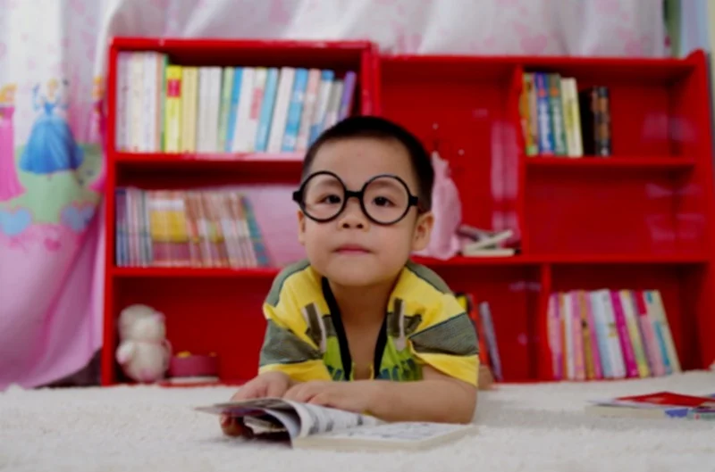 adorable-blur-bookcase-261895+2.jpg