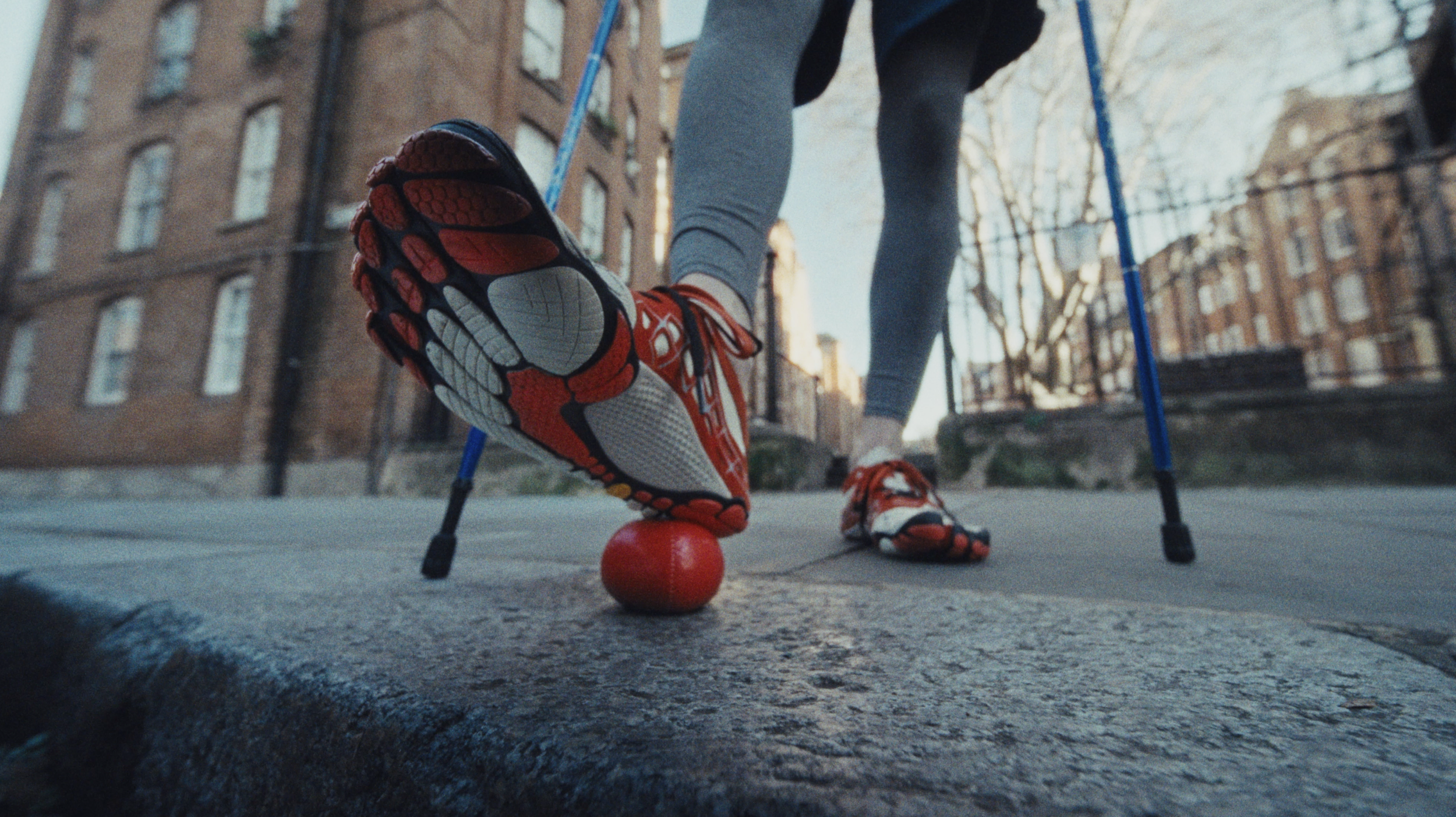 VALENTINA KHODNEVICH FINDS POETRY IN EVERYDAY MOTION: VIBRAM SS26